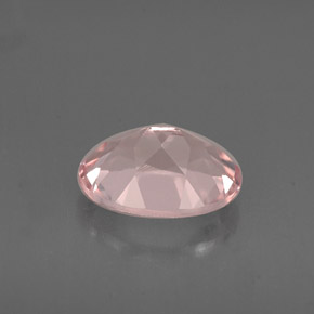 1.14カラットの天然ライトピンクモルガナイト（8.1×6 mm・オーバルカット）