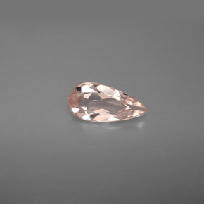 0.59カラットの天然ライトピンクモルガナイト（9×4.4 mm・洋梨の形）