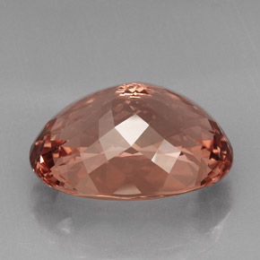 40.85カラットの天然サーモンモルガナイト（25.6×19.1 mm・オーバルカット）
