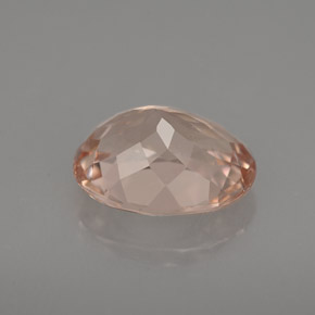 2.29カラットの天然サーモンモルガナイト（9.7×7.8 mm・オーバルカット）