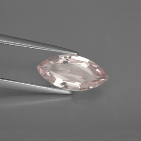 1.45カラットの天然ライトピンクモルガナイト（12×5.8 mm・マーキス）