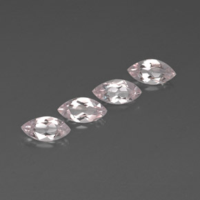 カラットの天然ライトピンクモルガナイト（8×4.1 mm・マーキス）