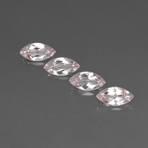 カラットの天然ライトピンクモルガナイト（8.1×4.1 mm・マーキス）