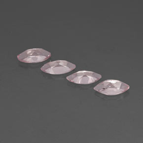 カラットの天然ライトピンクモルガナイト（8×4.1 mm・マーキス）