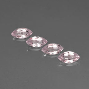 カラットの天然ライトピンクモルガナイト（8.1×4.1 mm・マーキス）