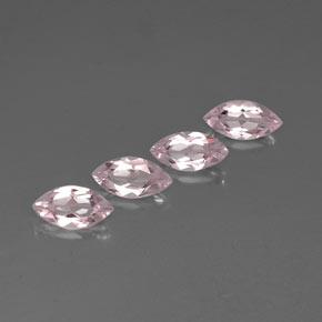 カラットの天然ライトピンクモルガナイト（8.1×4.1 mm・マーキス）