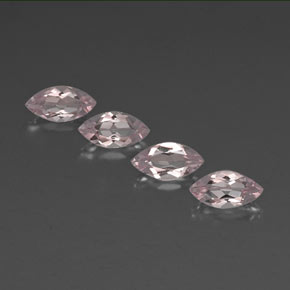 2.13カラットの天然ライトピンクモルガナイト（8.1×4.1 mm・マーキス）