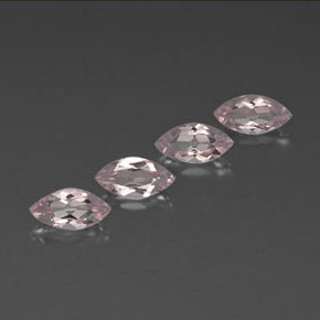 2.13カラットの天然ライトピンクモルガナイト（8.1×4.1 mm・マーキス）