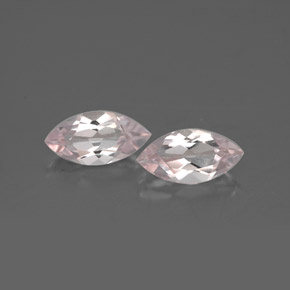 カラットの天然ライトピンクモルガナイト（8.2×4.1 mm・マーキス）