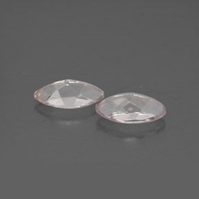カラットの天然ライトピンクモルガナイト（7.8×4 mm・マーキス）