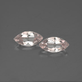 カラットの天然ライトピンクモルガナイト（7.9×4 mm・マーキス）