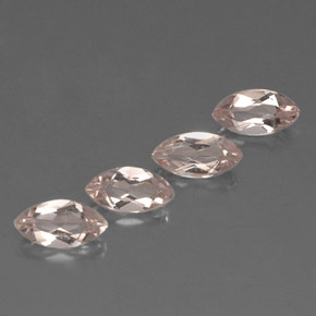 カラットの天然ライトピンクモルガナイト（7.8×4 mm・マーキス）