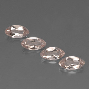 カラットの天然ライトピンクモルガナイト（7.8×4 mm・マーキス）