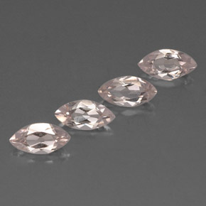カラットの天然ライトピンクモルガナイト（8×4 mm・マーキス）