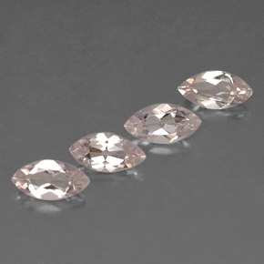カラットの天然ライトピンクモルガナイト（8.2×4.1 mm・マーキス）