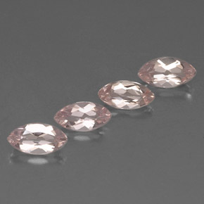 カラットの天然ライトピンクモルガナイト（7.9×4.1 mm・マーキス）