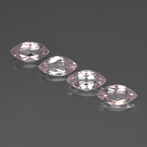 カラットの天然ライトピンクモルガナイト（8.1×4.1 mm・マーキス）