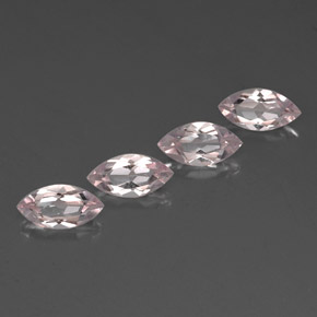 カラットの天然ライトピンクモルガナイト（8×4.1 mm・マーキス）