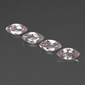 カラットの天然ライトピンクモルガナイト（8×4 mm・マーキス）