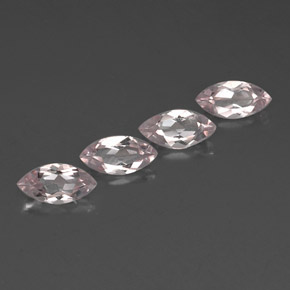 カラットの天然ライトピンクモルガナイト（8×4 mm・マーキス）