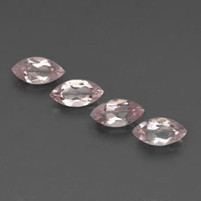 カラットの天然ライトピンクモルガナイト（8.1×4.1 mm・マーキス）