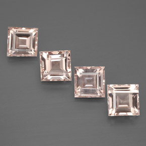 カラットの天然ライトピンクモルガナイト（6×6 mm・四角）