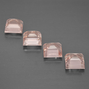 カラットの天然ライトピンクモルガナイト（6×6 mm・四角）