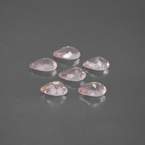 カラットの天然ライトピンクモルガナイト（5.8×3.9 mm・洋梨の形）