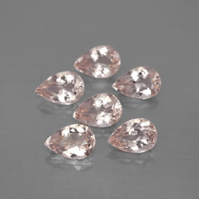 カラットの天然サーモンピンクモルガナイト（5.9×4 mm・洋梨の形）