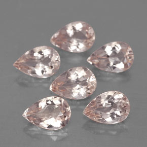 カラットの天然サーモンピンクモルガナイト（5.9×4 mm・洋梨の形）