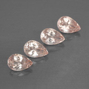 カラットの天然サーモンピンクモルガナイト（6×4 mm・洋梨の形）