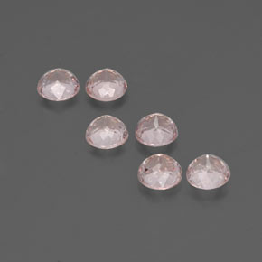 カラットの天然サーモンピンクモルガナイト（4.52 mm・ラウンドカット）
