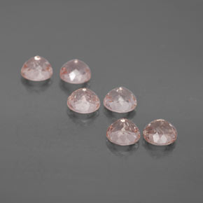 カラットの天然サーモンピンクモルガナイト（4.60 mm・ラウンドカット）