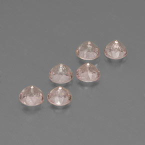 カラットの天然サーモンピンクモルガナイト（4.60 mm・ラウンドカット）