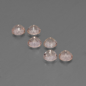 カラットの天然サーモンピンクモルガナイト（4.50 mm・ラウンドカット）