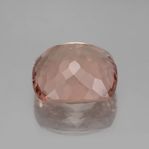 6.93カラットの天然サーモンピンクモルガナイト（12.2×12.2 mm・クッションカット）