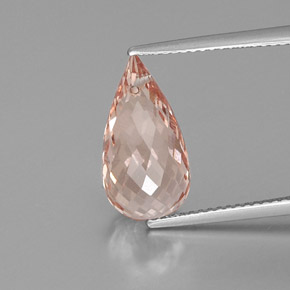 5.88カラットの天然サーモンピンクモルガナイト（15.1×7.9 mm・ブリオレット）