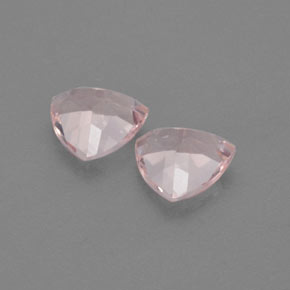 カラットの天然サーモンピンクモルガナイト（7.2×7 mm・トリリアント）