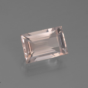1.82カラットの天然ライトピンクモルガナイト（8.9×6 mm・バゲット）