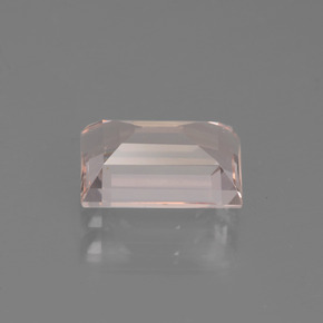 1.82カラットの天然ライトピンクモルガナイト（8.9×6 mm・バゲット）