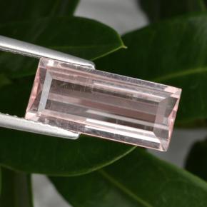 3.31カラットの天然ライトピンクモルガナイト（15×6.7 mm・バゲット）