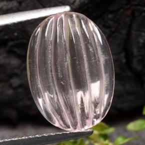 3.88カラットの天然コーラルピンクトーンモルガナイト、オーバルカット、透明