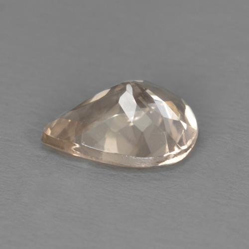 0.84カラットの天然ミディアムピンクモルガナイト（7.9×6 mm・洋梨の形）