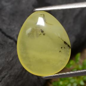 3.69カラットの天然イエローデンドライトモスオパール（14.2×11.6 mm・洋梨の形）