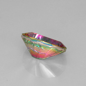 11.64カラットの天然トップレインボーミスティッククォーツ、オーバルカット、VVS