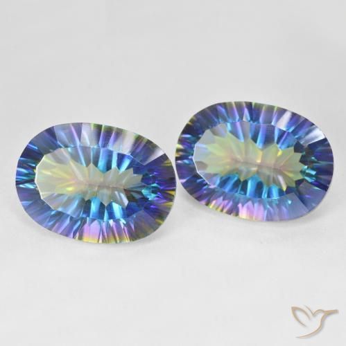 25.03カラットの天然マルチカラーブルーミスティッククォーツ（18.2×13.3 mm・オーバルカット）