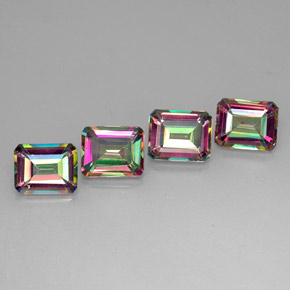 カラットの天然トップレインボーミスティックトパーズ（10×8 mm・エメラルドカット）
