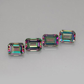 カラットの天然トップレインボーミスティックトパーズ（9×7.1 mm・エメラルドカット）