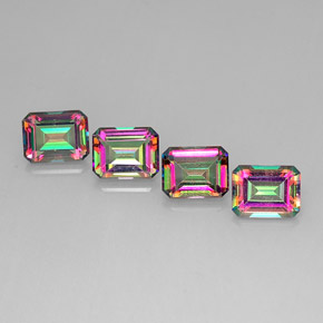 カラットの天然トップレインボーミスティックトパーズ（9×7 mm・エメラルドカット）