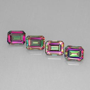 カラットの天然トップレインボーミスティックトパーズ（9×7 mm・エメラルドカット）